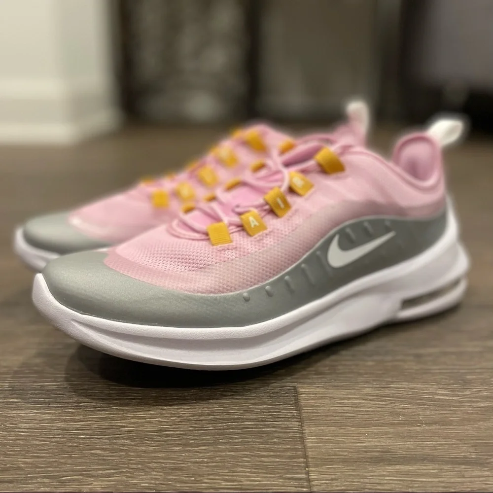Nike Air Max Axis Pink Sz 7Y